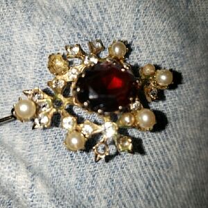 Vintage Gold and Red Brooch with Pearls